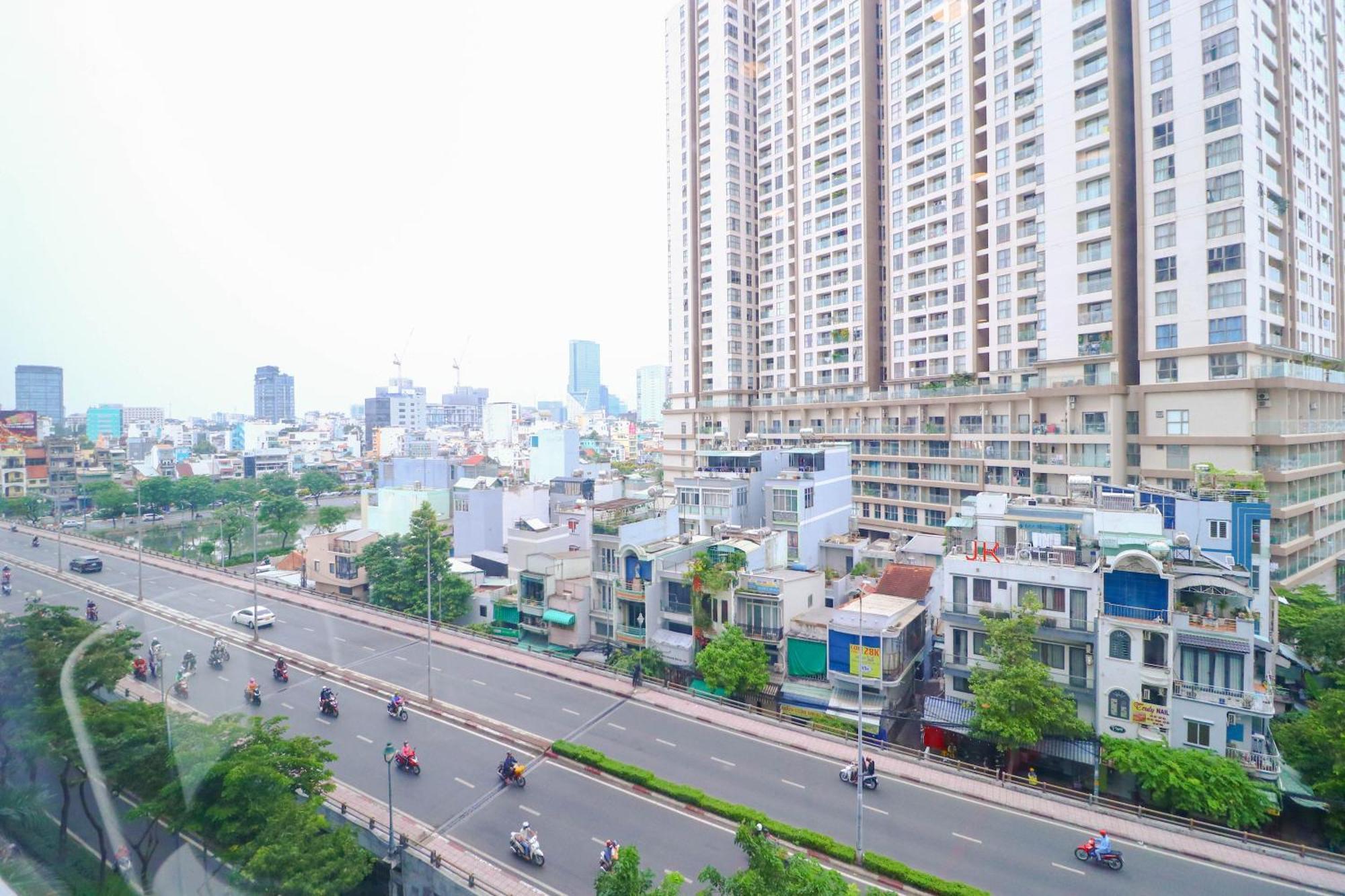 Grand Saigon Centre - Rivergate Residence, Free Gym&Pool ホーチミン市 エクステリア 写真
